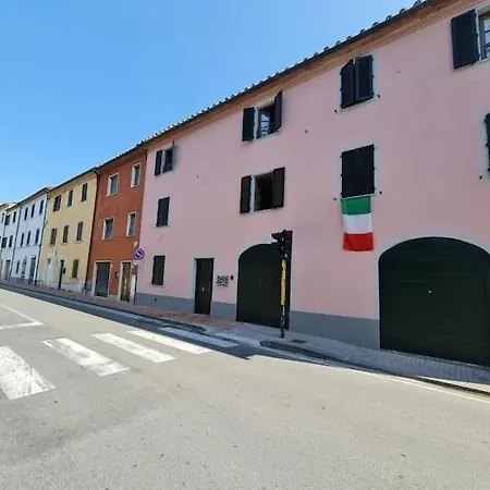 Charming Base In Tuscany